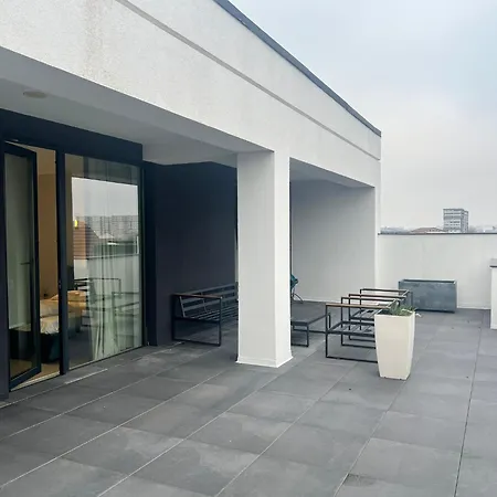 Апартаменти Uparthotel 4*