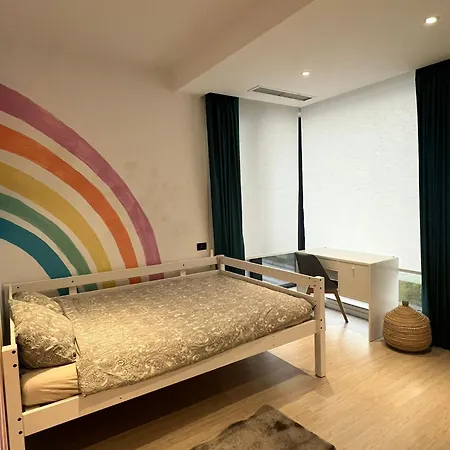 Uparthotel Бухарест